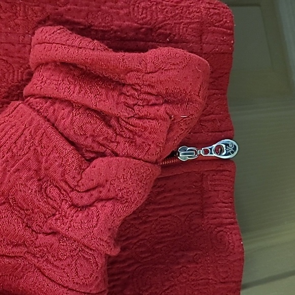 Tonia Debellis red textured heavyweight off center zip hooded jacket - Picture 6 of 7